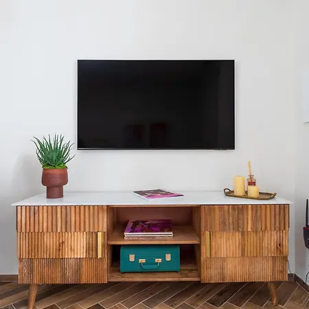 Futura Funky House - De Vivo Realty Appartement